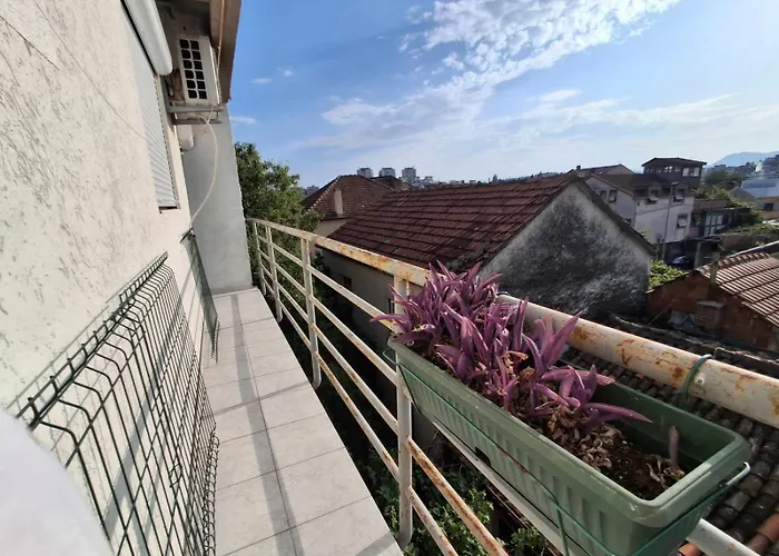 As Montenegro Pensión *