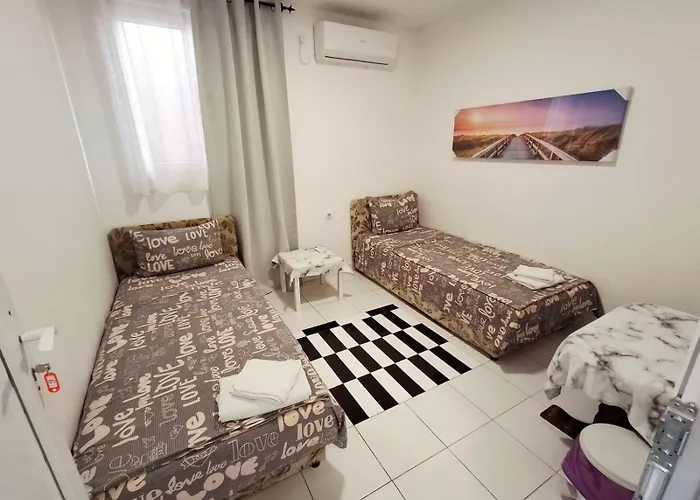 As Montenegro Pensión *